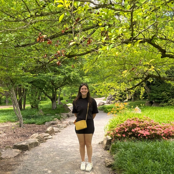 Meet your Posher, Katherine - Picture 1 of 1